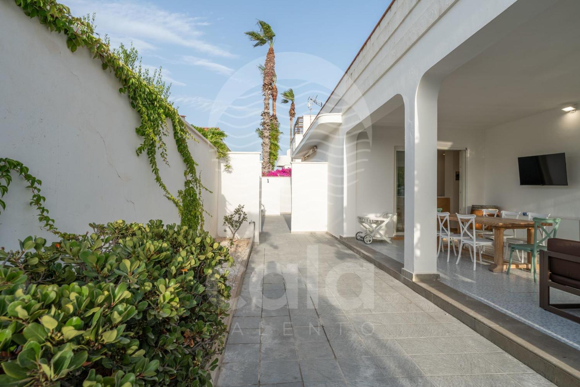 Villa Waterfront By Cala Salento Порто-Чезарео Екстер'єр фото